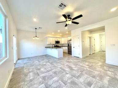 Main picture of 345 N 2480 W