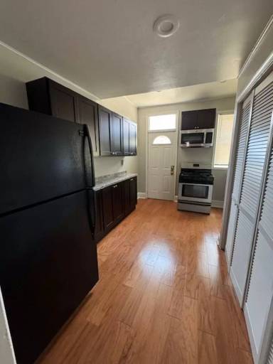 Main picture of 239 K St NE
