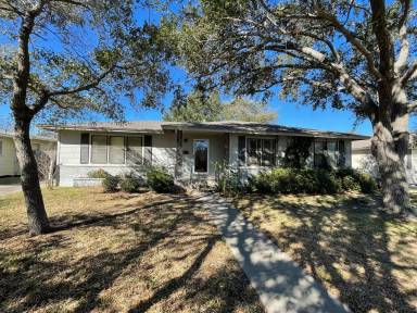 Main picture of 522 Grant Pl