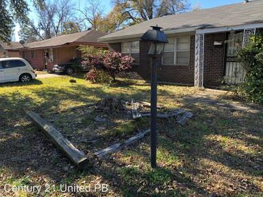 Main picture of 604 Barrow Dr
