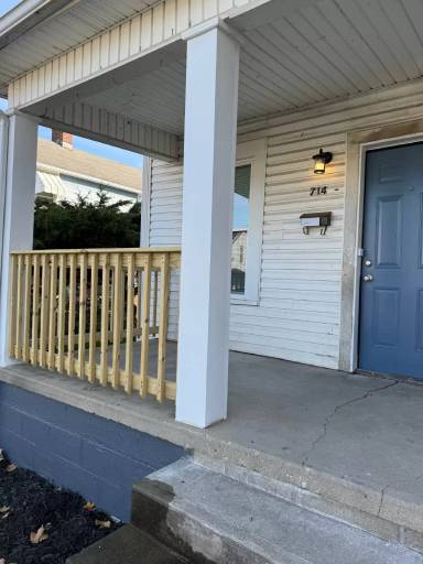Main picture of 714 Washington Ave