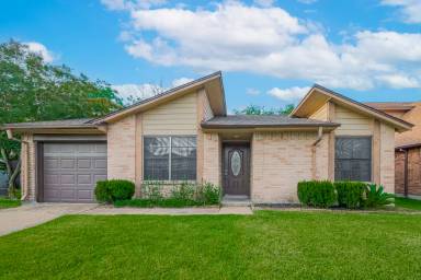 Main picture of 15331 Peachmeadow Ln