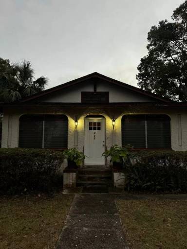 Main picture of 227 NW 13th Ave