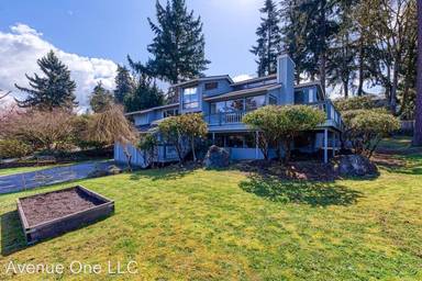Main picture of 8001 SE 71st St
