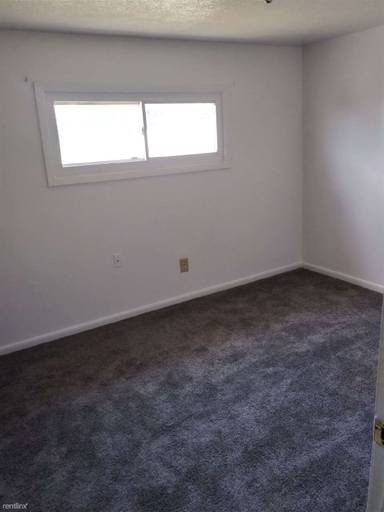 Main picture of 1442 John Glenn Rd