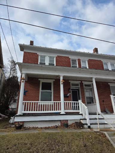 Main picture of 28 S Charles St