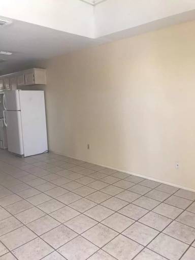 Main picture of 708 N Cummings Ave