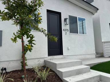 Main picture of 393 Gavin St