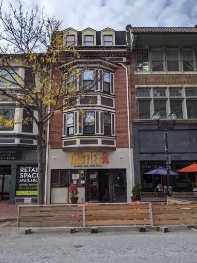 Main picture of 825 N Market St