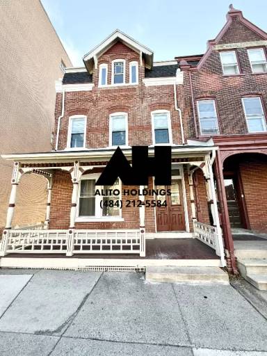 Main picture of 1012 W Turner St