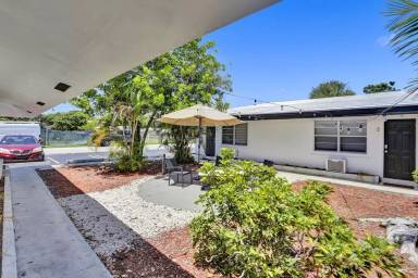 Main picture of 820 NE 16th Ave