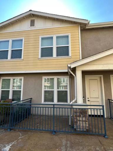 Main picture of 4038 Central Ave