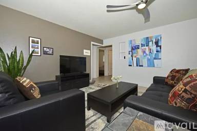 Main picture of 422 N Baldwin St