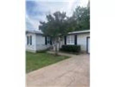 Main picture of 1326 S Bowie Dr