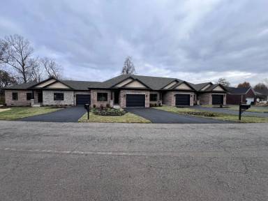 Main picture of Twin Oaks Townhomes