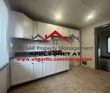Main picture of 456 Roosevelt St