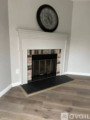 Main picture of 70 Commonwealth Dr