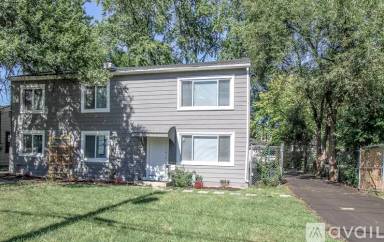Main picture of 10422 Nevada Ave
