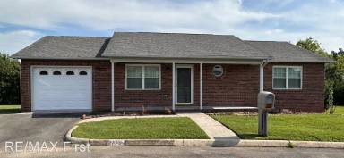 Main picture of 2372 Governors Ct
