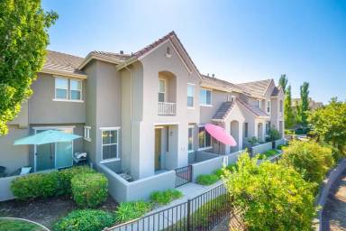 Main picture of 1110 Esplanade Cir
