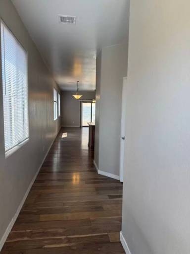 Main picture of 1050 S 17th St