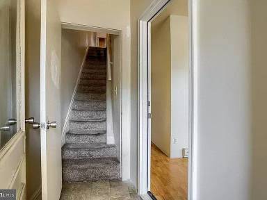 Main picture of 1418 State St
