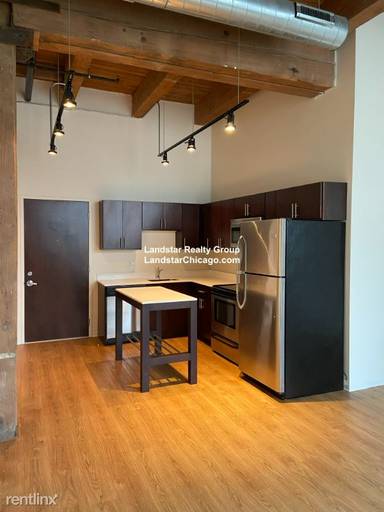 Main picture of 125 E 21st St