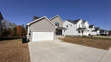 Main picture of 541 Bloomington Trce