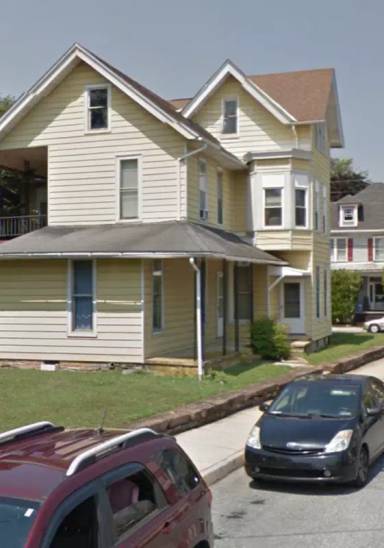 Main picture of 102 S Race St