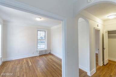 Main picture of 400 E 75th St