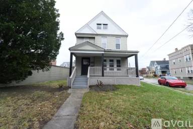 Main picture of 7502 Franklin Blvd