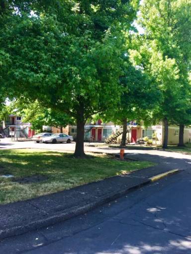 Main picture of 1430 NW Division St