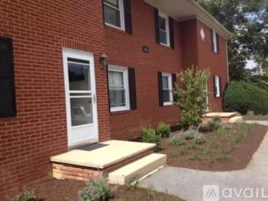Main picture of 505 E College St
