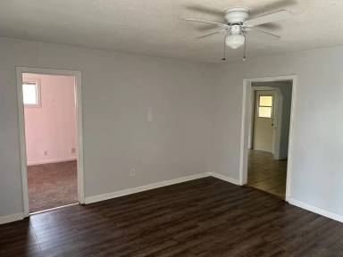 Main picture of 916 Castaic Ave