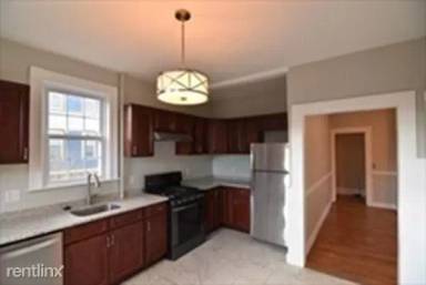 Main picture of 8 Ridgewood St