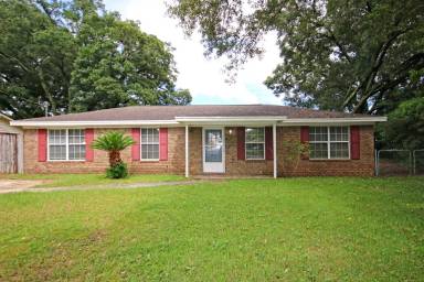 Main picture of 3160 Palmdale Ave