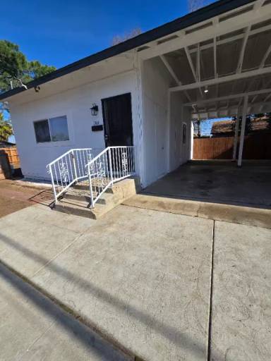 Main picture of 7164 N Maroa Ave