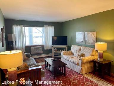 Main picture of 1321 W Main St