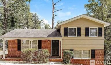 Main picture of 1505 Bobolink Ln NE