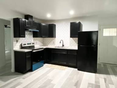 Main picture of 906 Eagle Ave