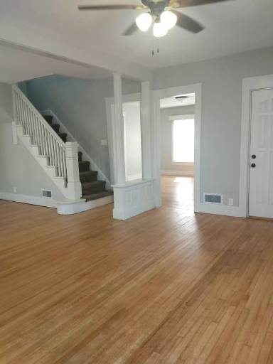 Main picture of 857 E Shawnee St