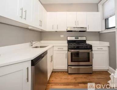 Main picture of 622 W Stratford Pl