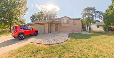 Main picture of 837 Davis Dr
