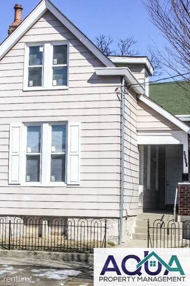 Main picture of 1145 Columbia St