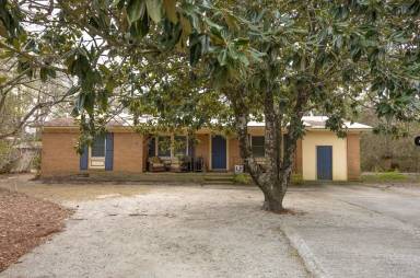 Main picture of 107 Herty Dr