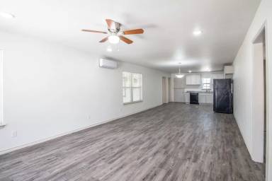 Main picture of 1910 21st St