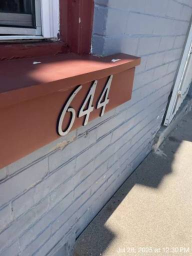 Main picture of 644 N 8th St