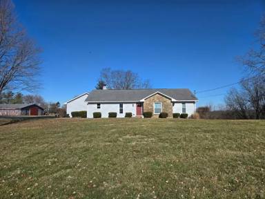 Main picture of 3905 Carriage Hill Dr