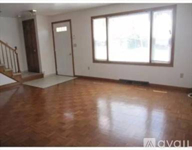 Main picture of 333 Pond St