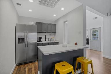 Main picture of Village Oaks Apartments
